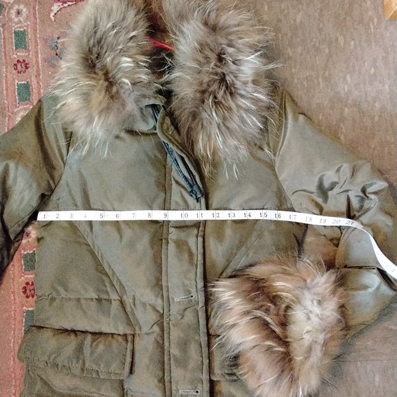 Women's Fox Fur-Trimmed Puffer Coat - Olive - Picture 13 of 15